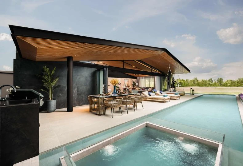 Laguna Lakelands Waterfront Villas