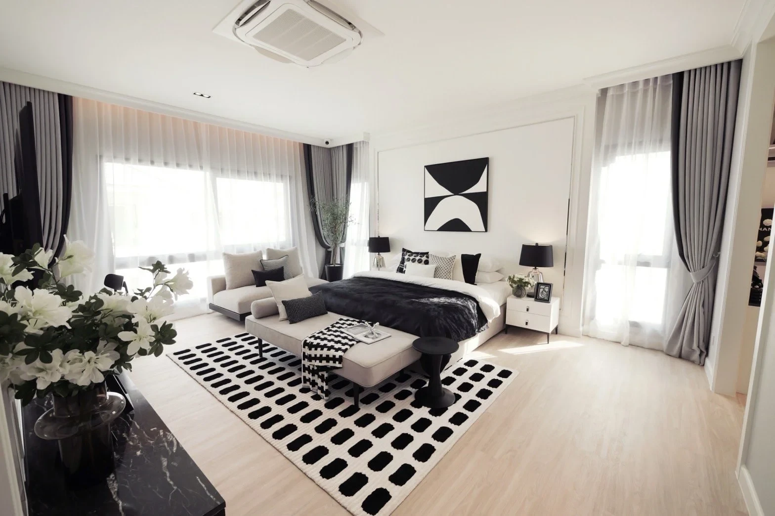The Lavish Pattaya