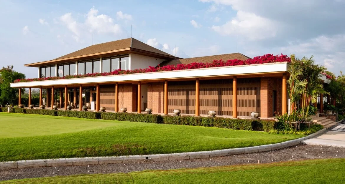AQUELLA Lakeside Beach Country Club & Golf