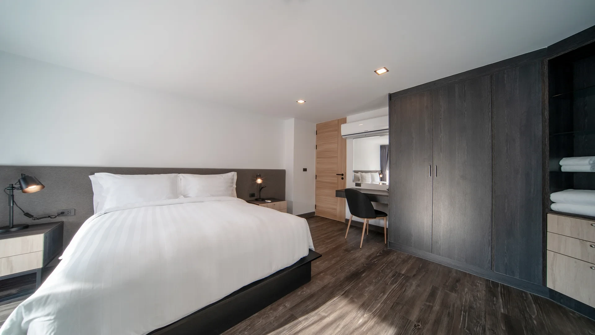 Utopia Nai Harn Loft