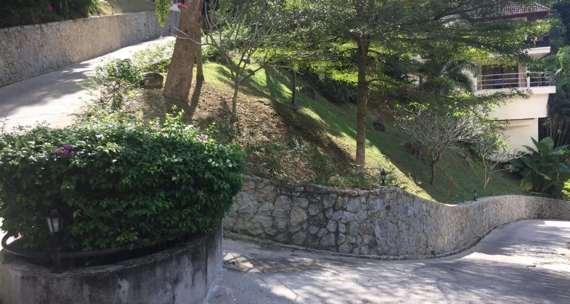 Phutong Pool Villa