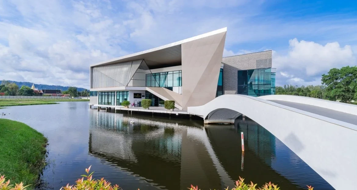Royal Lee The Terminal Phuket