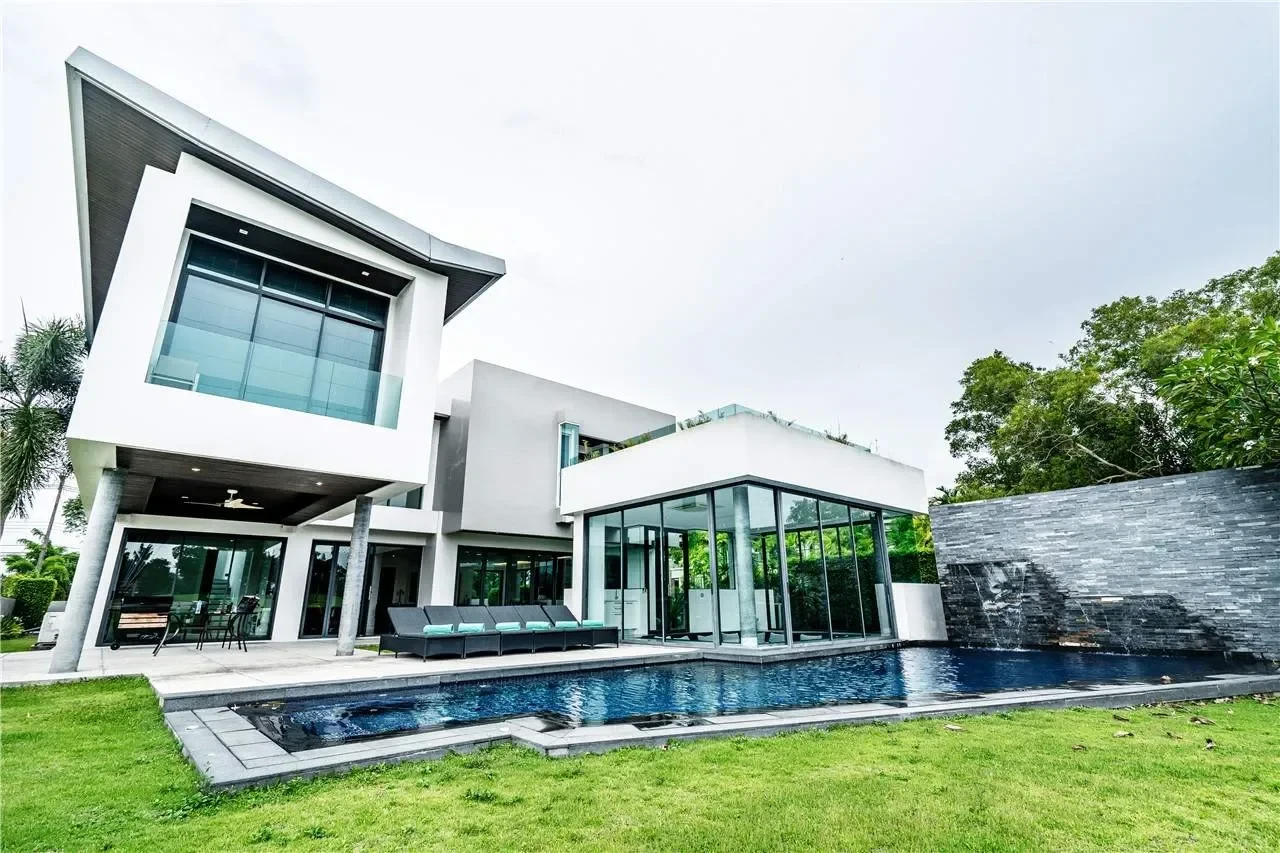 Laguna Homes