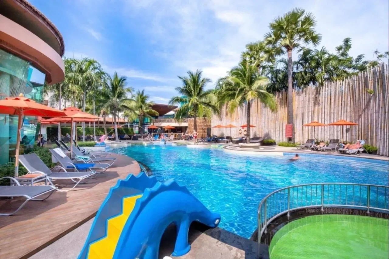 The Beach Condotel Phuket