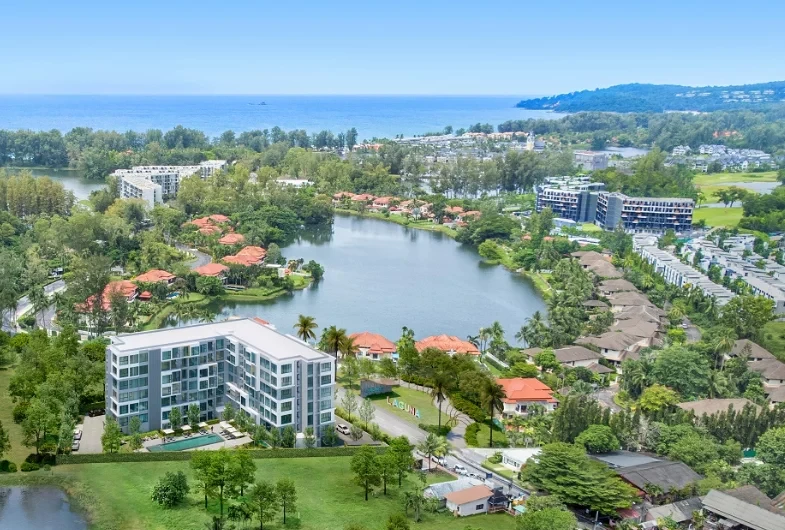 Laguna Lakeside