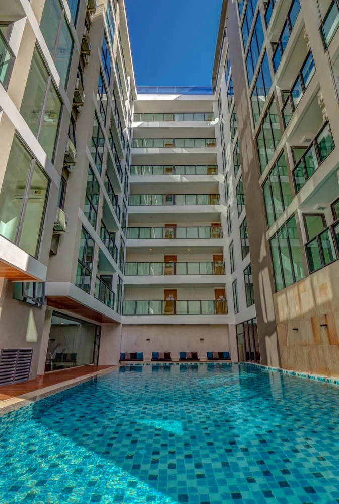 Aurora Pratumnak Condominium