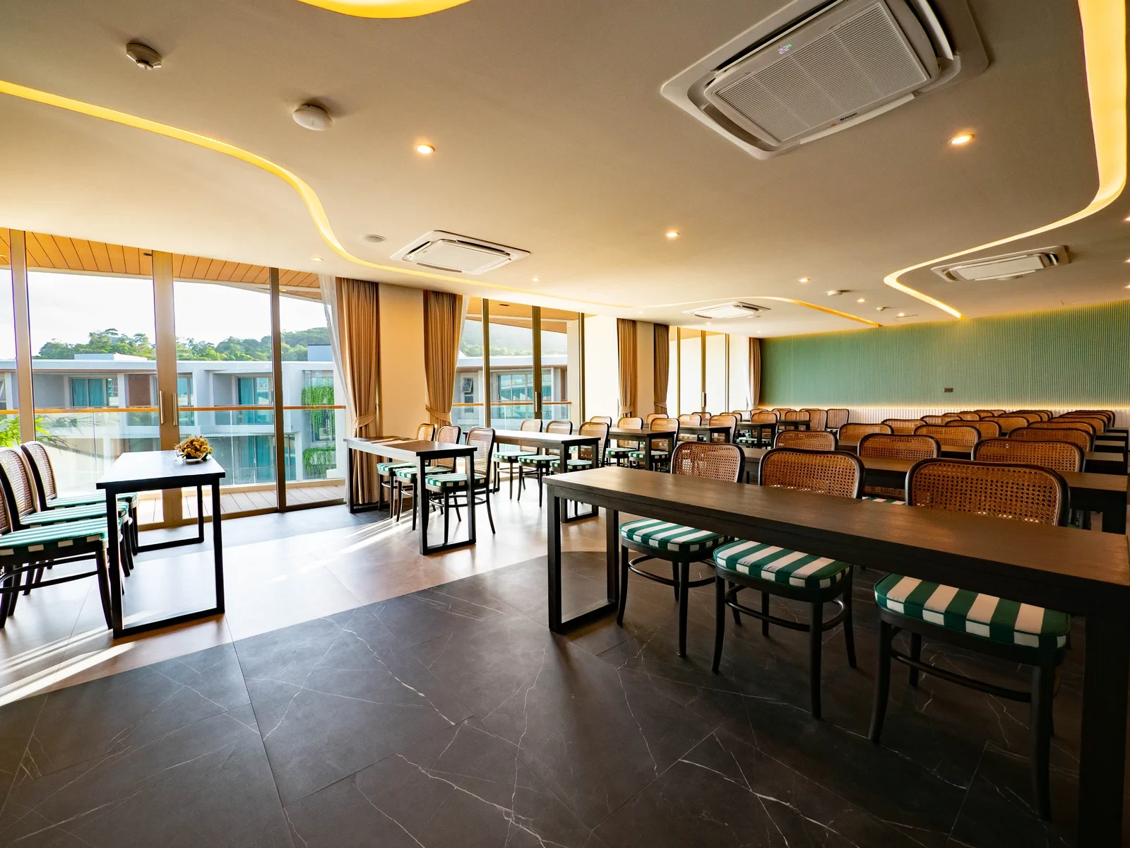 Wyndham Grand Phuket Nai Harn Beach