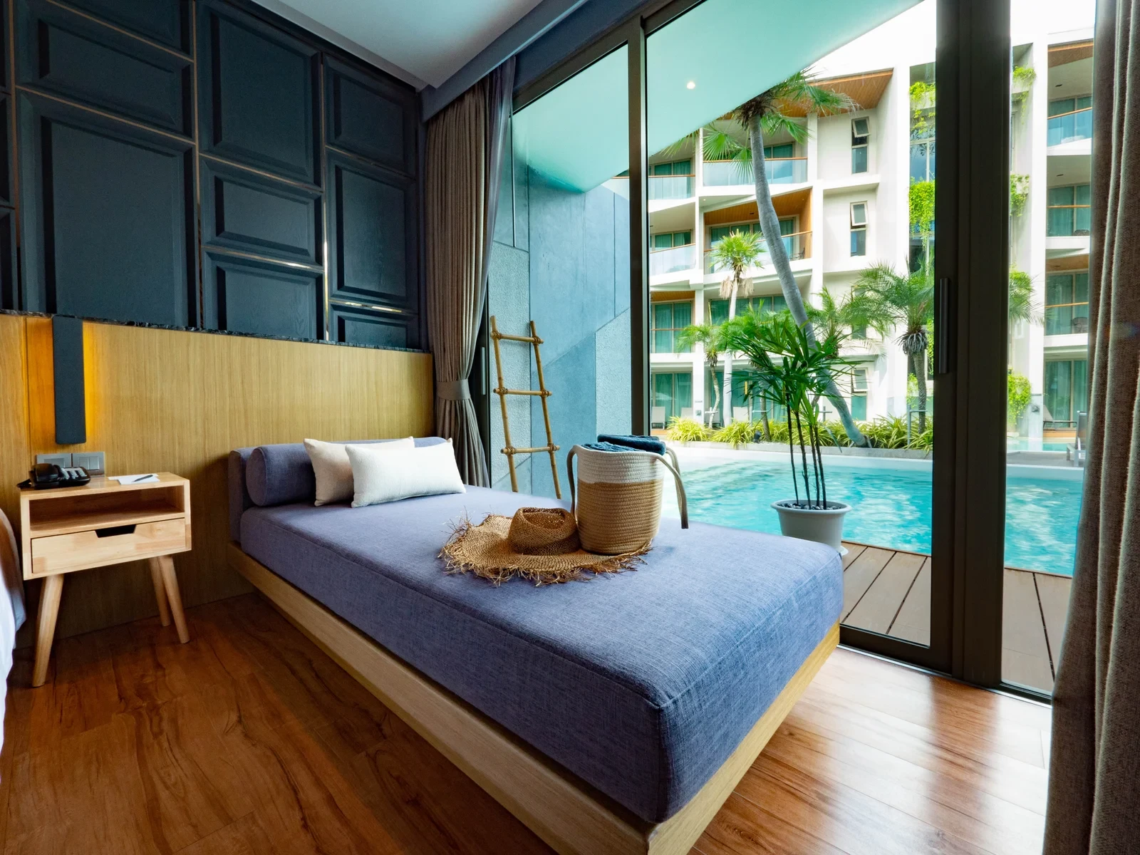 Wyndham Grand Phuket Nai Harn Beach