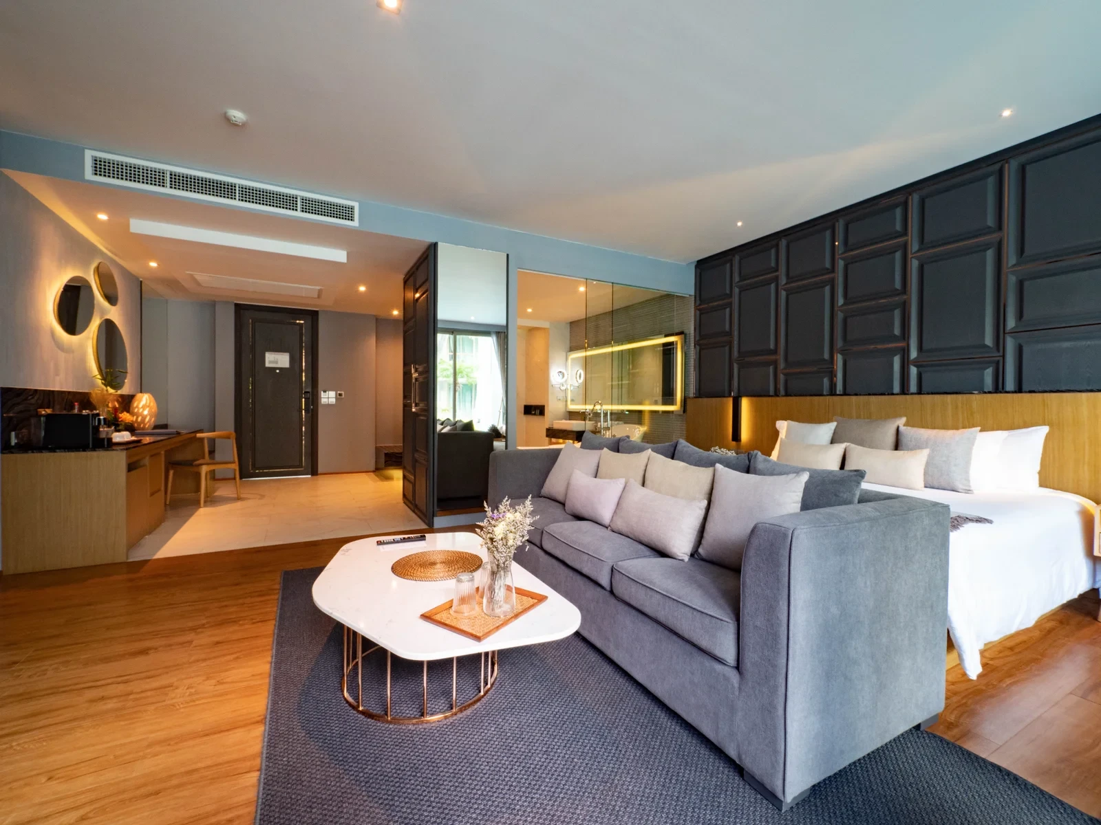 Wyndham Grand Phuket Nai Harn Beach