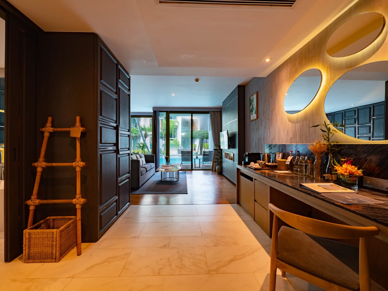 Wyndham Grand Phuket Nai Harn Beach
