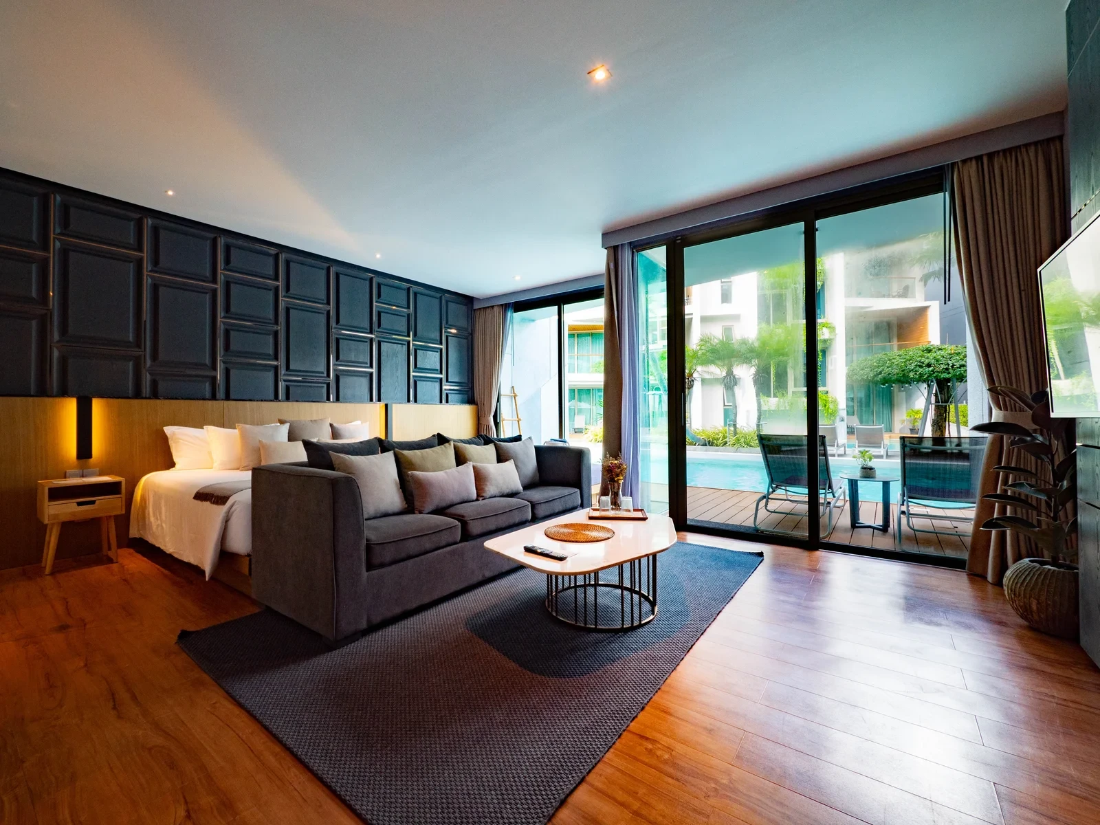 Wyndham Grand Phuket Nai Harn Beach