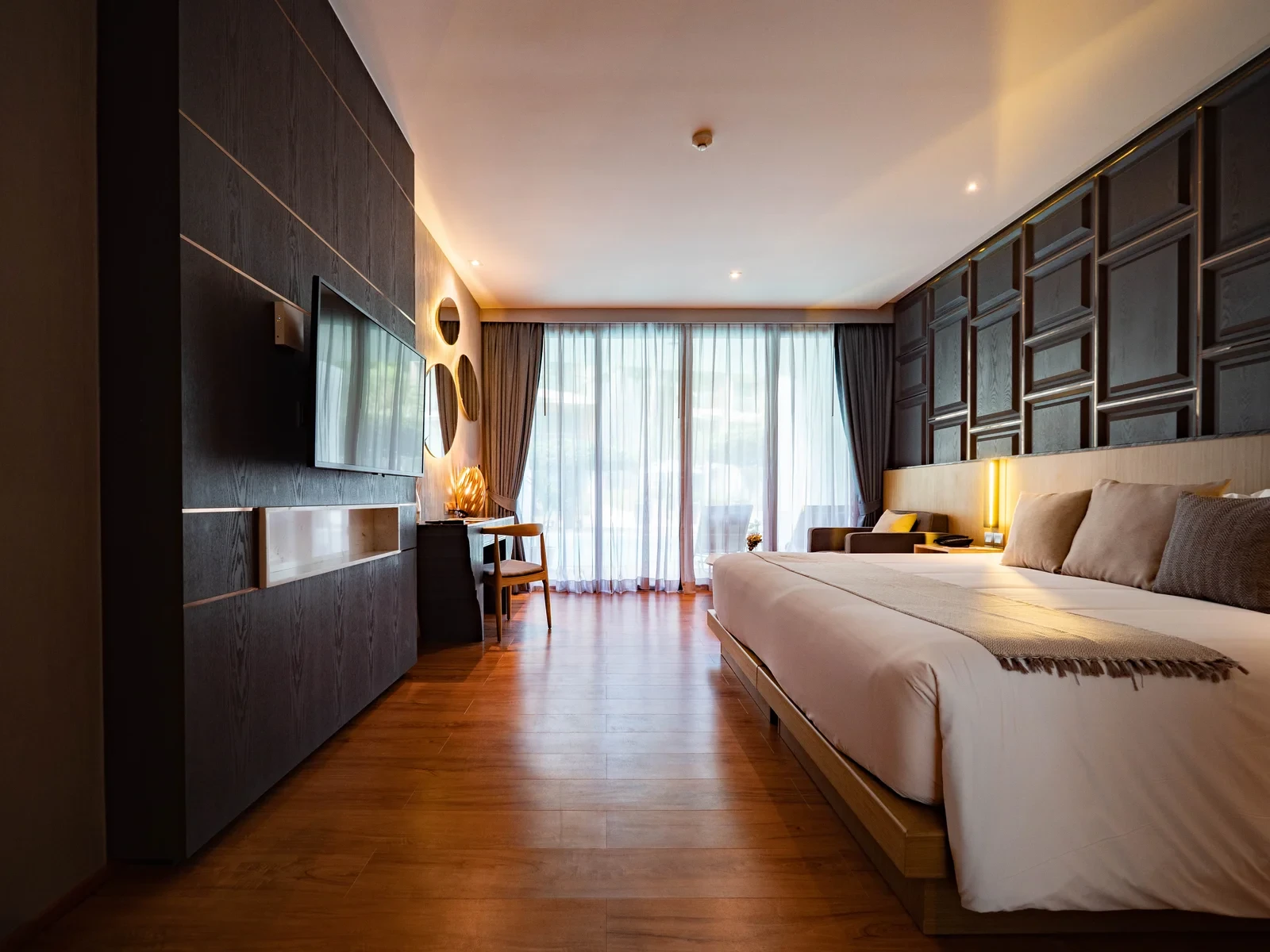 Wyndham Grand Phuket Nai Harn Beach