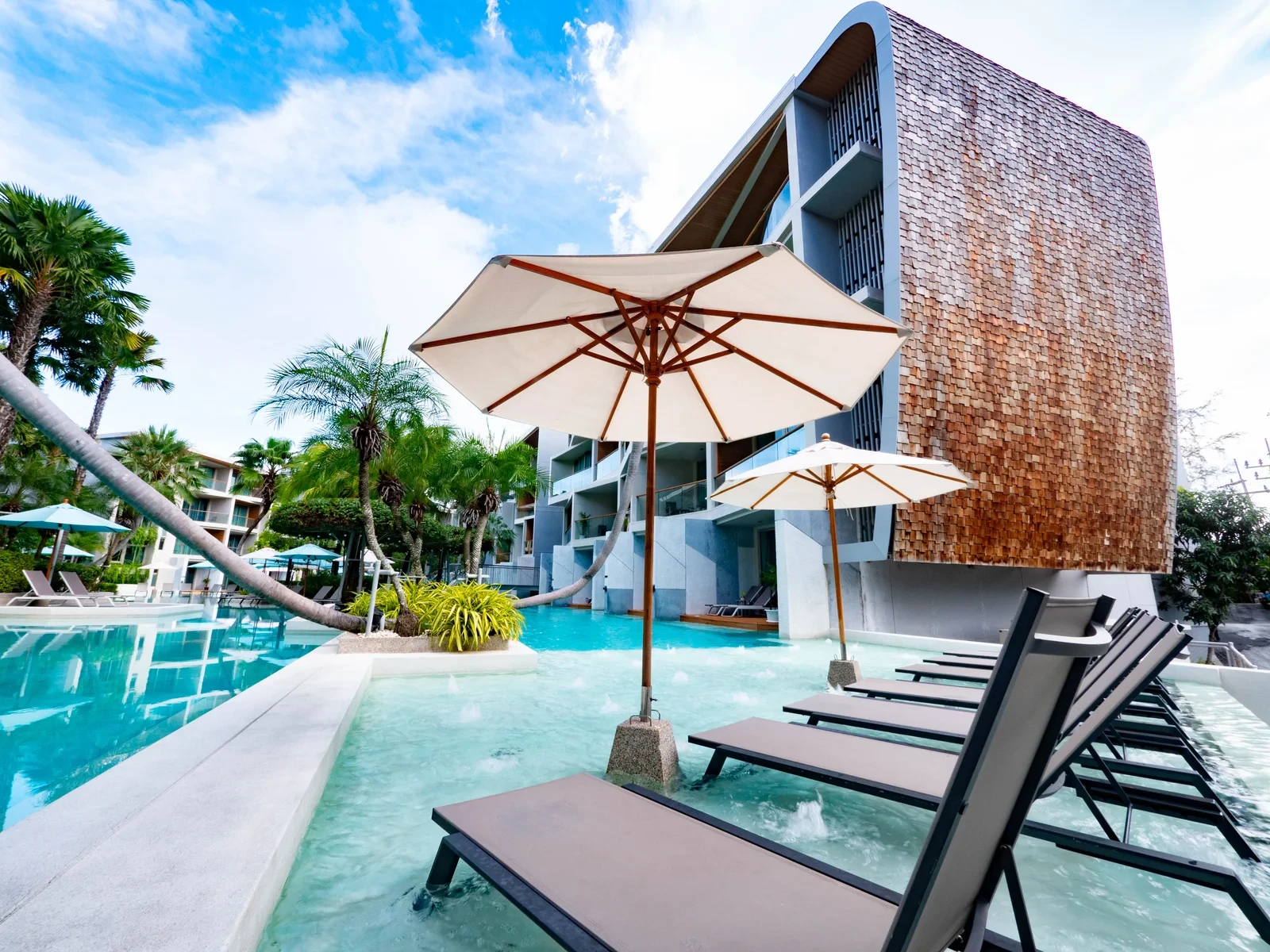 Wyndham Grand Phuket Nai Harn Beach