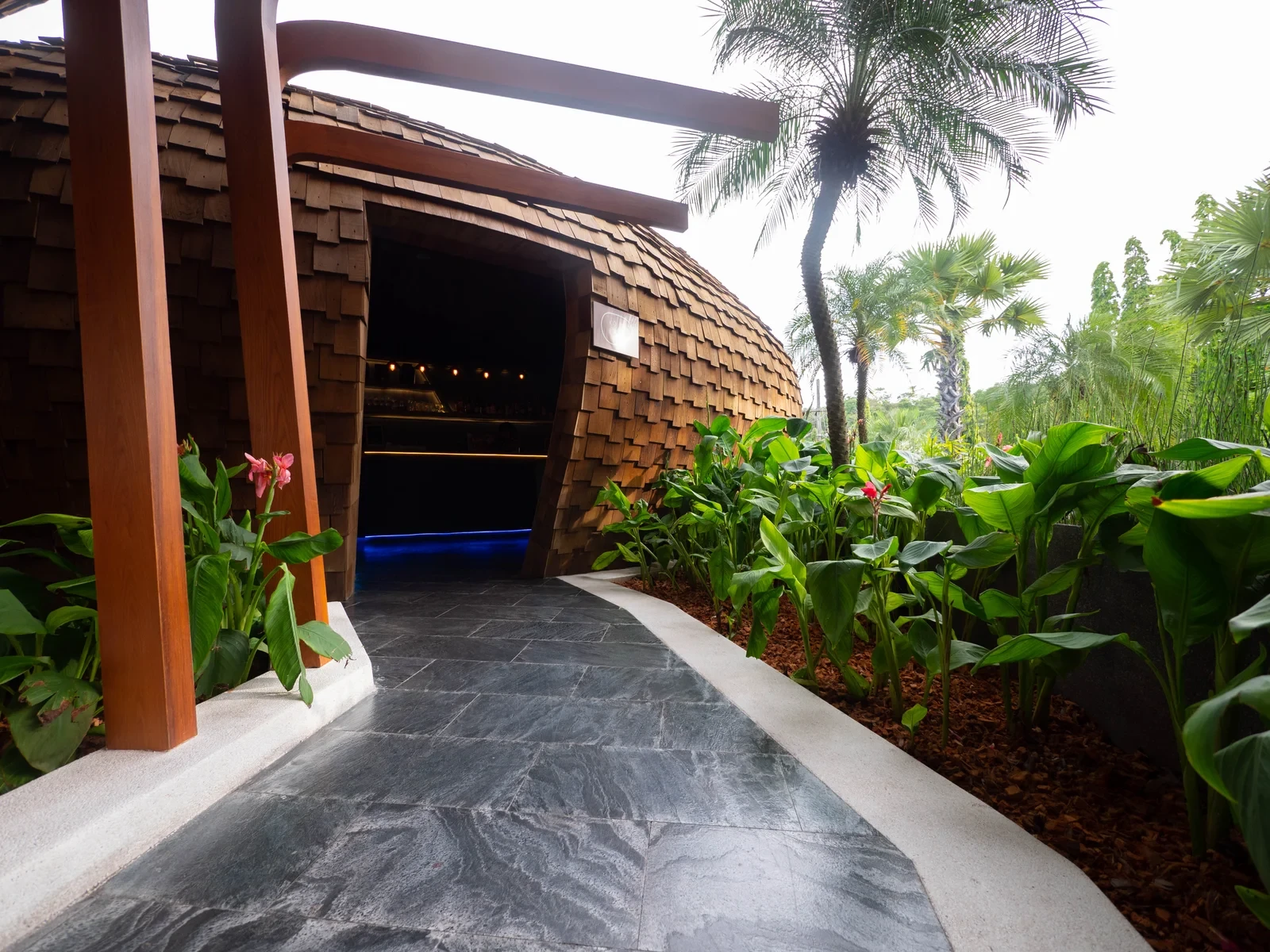Wyndham Grand Phuket Nai Harn Beach