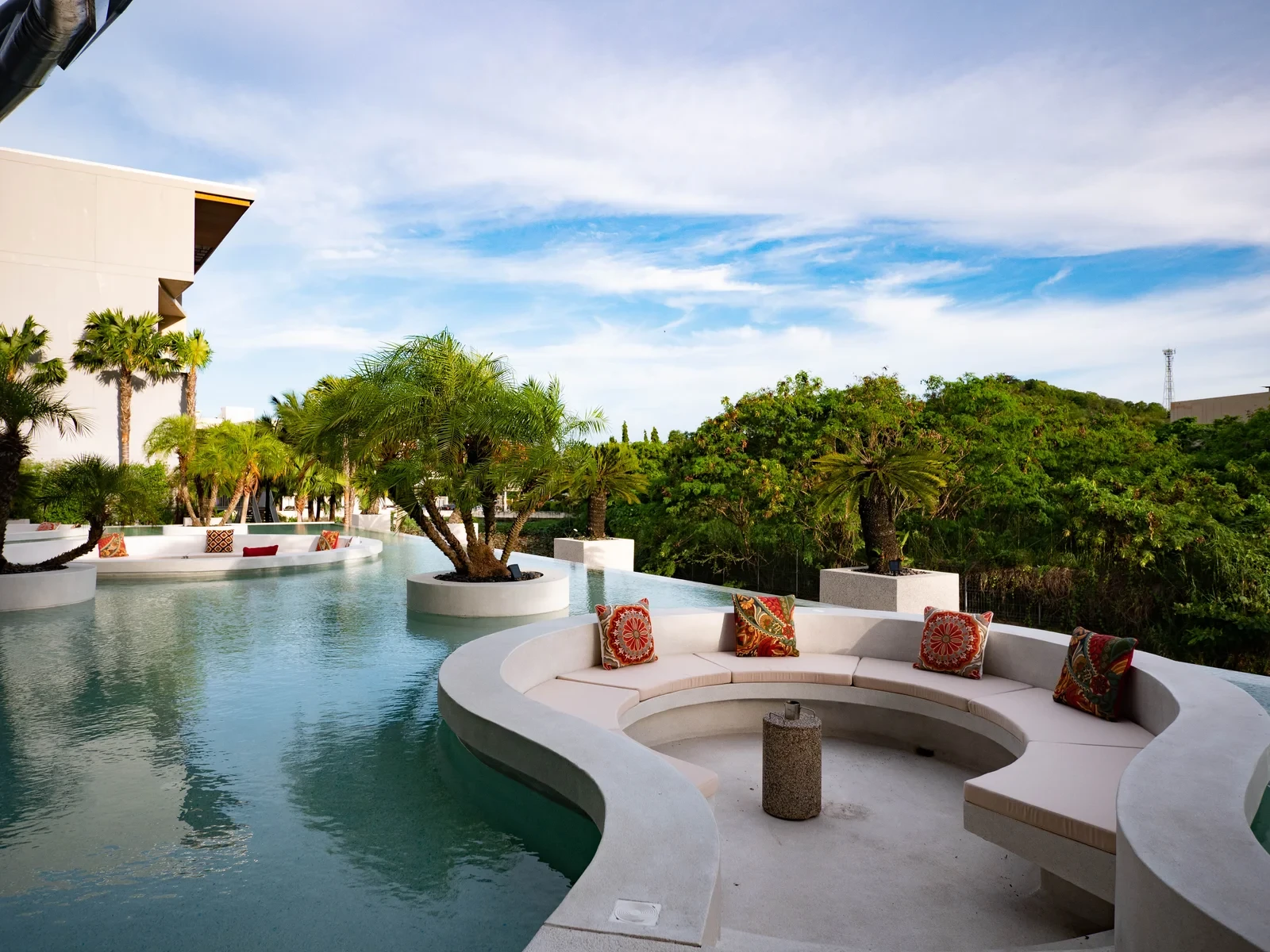 Wyndham Grand Phuket Nai Harn Beach