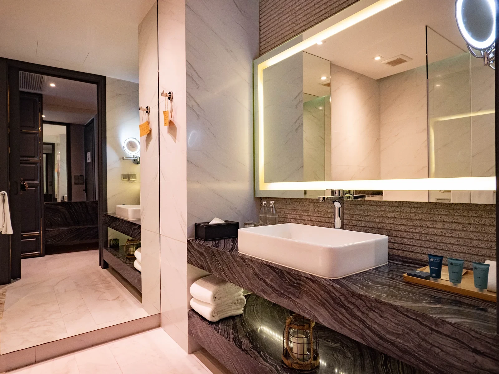Wyndham Grand Phuket Nai Harn Beach