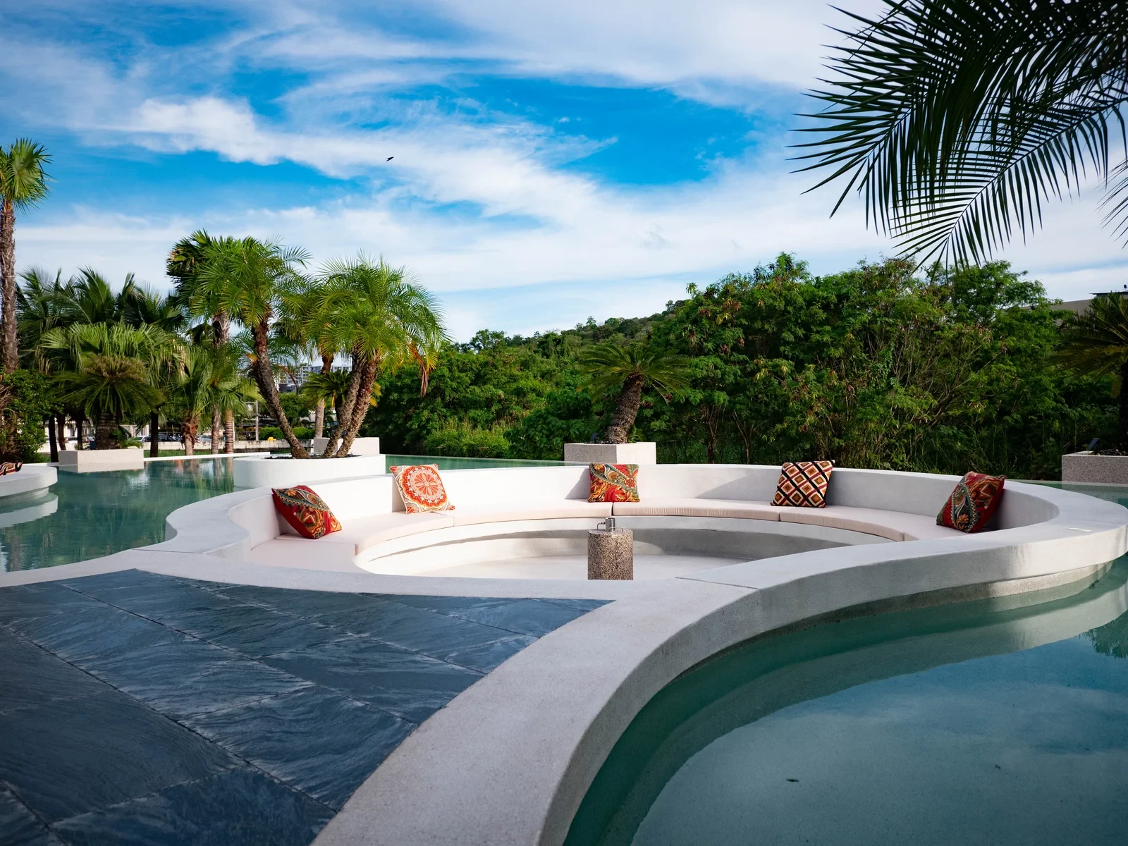 Wyndham Grand Phuket Nai Harn Beach
