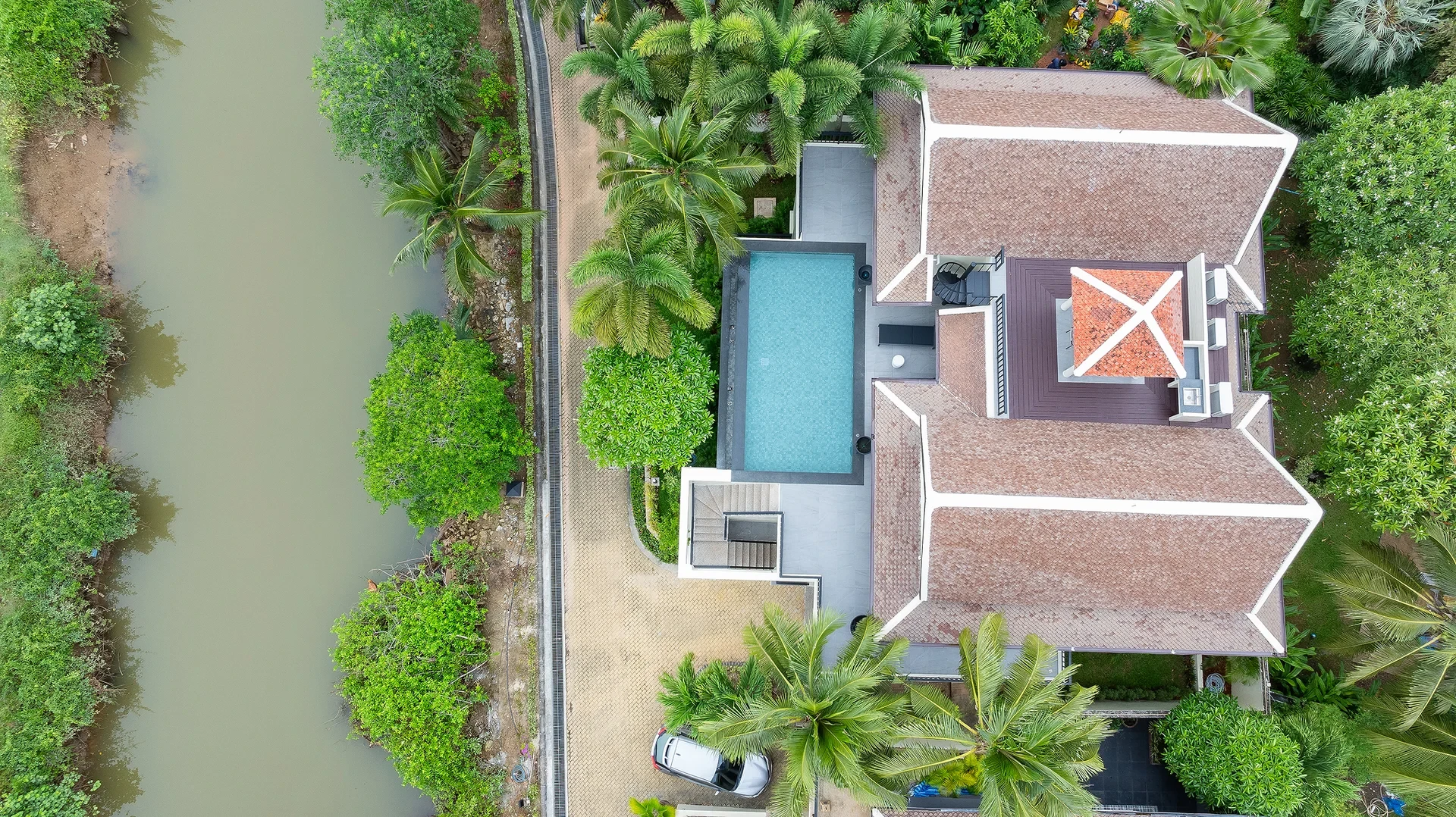 The Laytin Villa