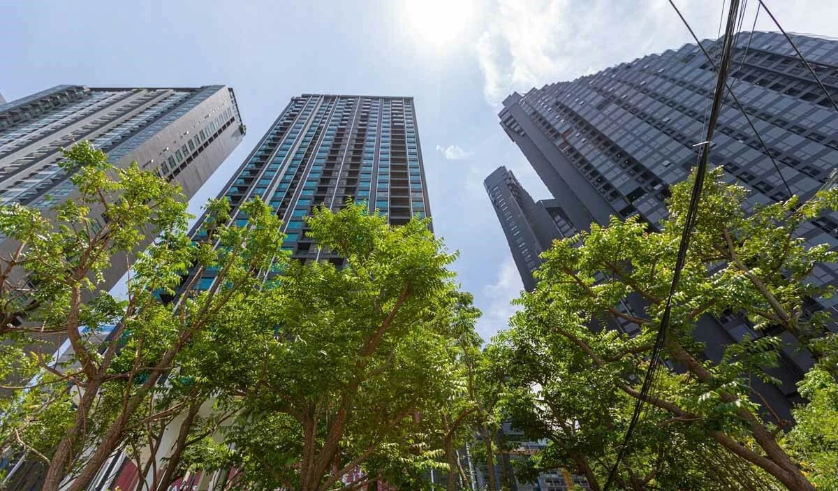Life Asoke Rama 9