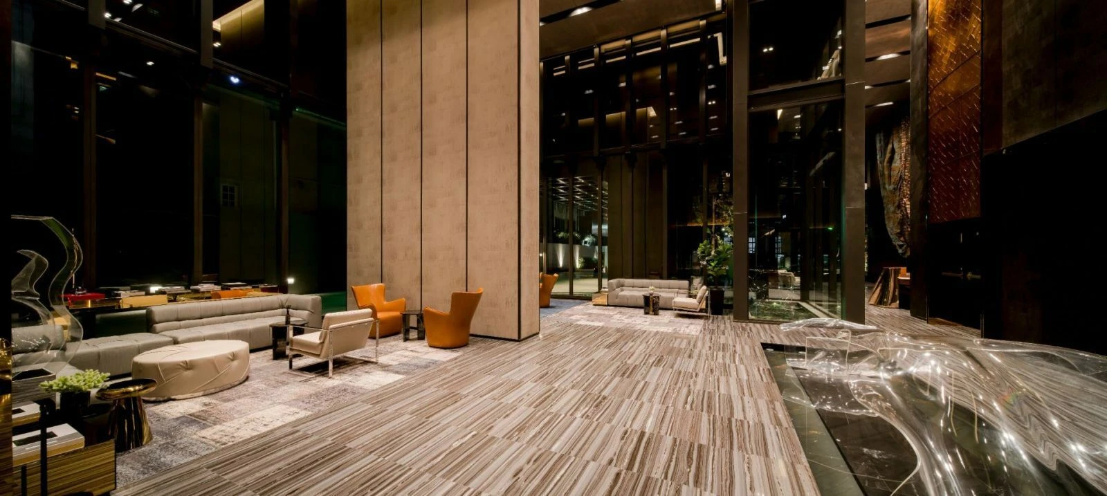 Ashton Silom