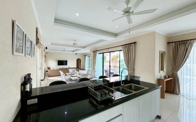 Gallery photo Дом 4 спальни  в Pong, Таиланд