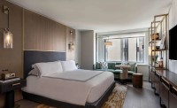 4-star hotel for sale in Pratunam, Bangkok, 200 meters from Ratchaprarop ARL station, convenient travel from Suvarnabhumi Airport, only 6 st