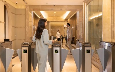 Gallery photo ATHENEE TOWER, Офисные помещения в аренду на улице Witthayu Road всего в 350м. от наземного метро Ploenchit BTS.