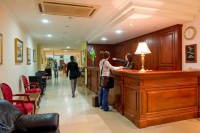 出售三星级酒店，72间客房，靠近泰国宋卡府Sadao边境检查站（Dan Nok），毗邻马来西亚。