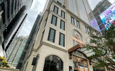 Gallery photo Офисное здание Kronos Sathorn, офис в аренду на Sathorn Road, Бангкок, Таиланд, рядом с парком Люмпини