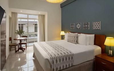 Gallery photo A 266-room hotel for sale in Old Town Phuket, Thailand.