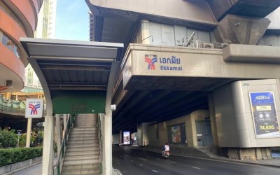 Gallery photo Продаётся 4-звёздочный отель на 262 номера, расположенный в деловом районе Сукхумвит-роуд, Сои Сукхумвит 63, Бангкок, Таиланд, недалеко от с