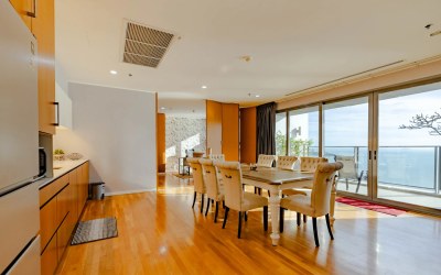 Gallery photo 3 bedroom condo 380 m² Na Kluea, Thailand