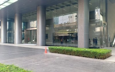 Gallery photo AIA Sathorn Tower, офис в аренду на Саторн Роуд, Бангкок, Таиланд, недалеко от станции BTS St. Louis.