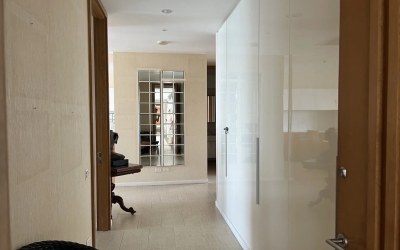 Gallery photo 3 bedroom condo 130 m² Na Kluea, Thailand