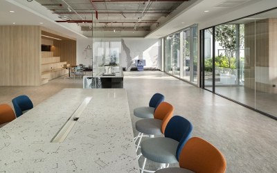Gallery photo Офисное здание AIA East Gateway рядом с улицей Бангна-Трад, Бангкок, Таиланд.