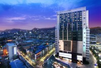 Продается 4-звездочный отель класса люкс, 224 номера, в деловом районе, Sukhumvit Road, Бангкок, Таиланд, недалеко от торгового центра Emsph
