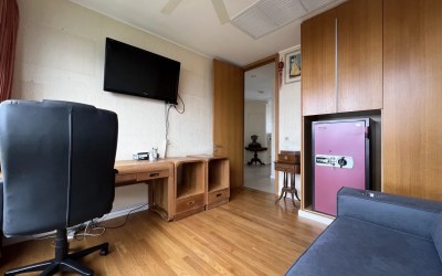 Gallery photo 3 bedroom condo 130 m² Na Kluea, Thailand