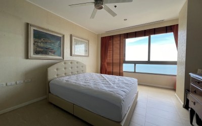 Gallery photo 3 bedroom condo 130 m² Na Kluea, Thailand
