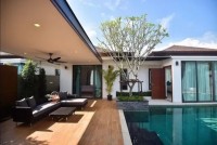 Villa 3 bedrooms 296 m² Choeng Thale, Thailand